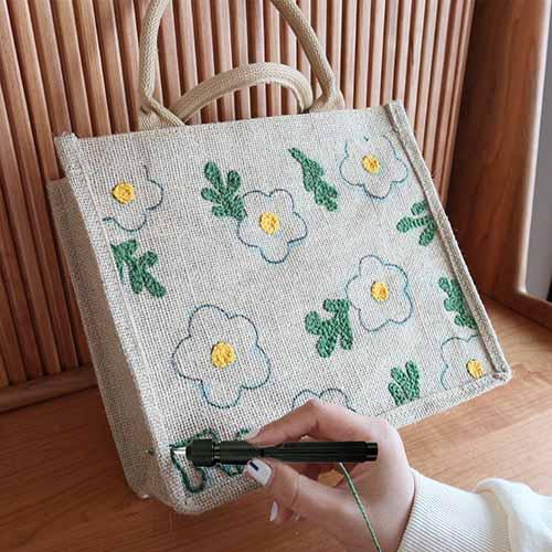 Burlap tote bag white flora - finished craft