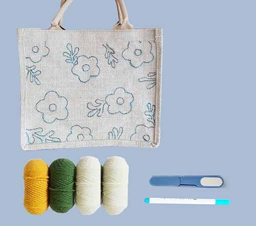 Burlap tote bag white flora - finished craft